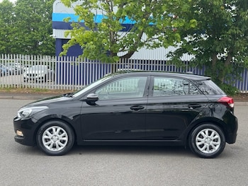 Used Hyundai i20 2017 for sale - 78658080: Photo