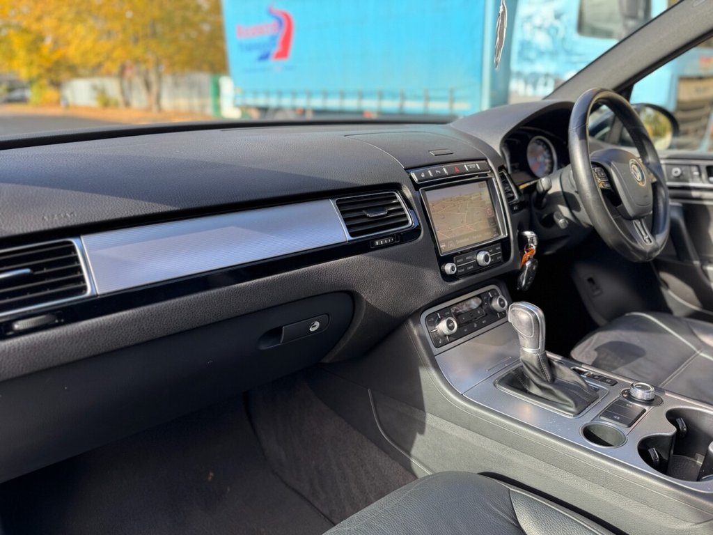 Used Volkswagen Touareg 2016 for sale - 76367992: Photo 10