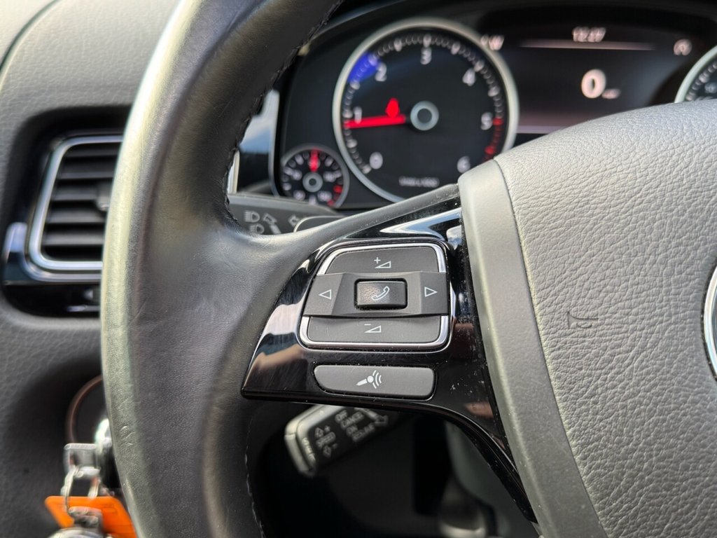 Used Volkswagen Touareg 2016 for sale - 76367992: Photo 24