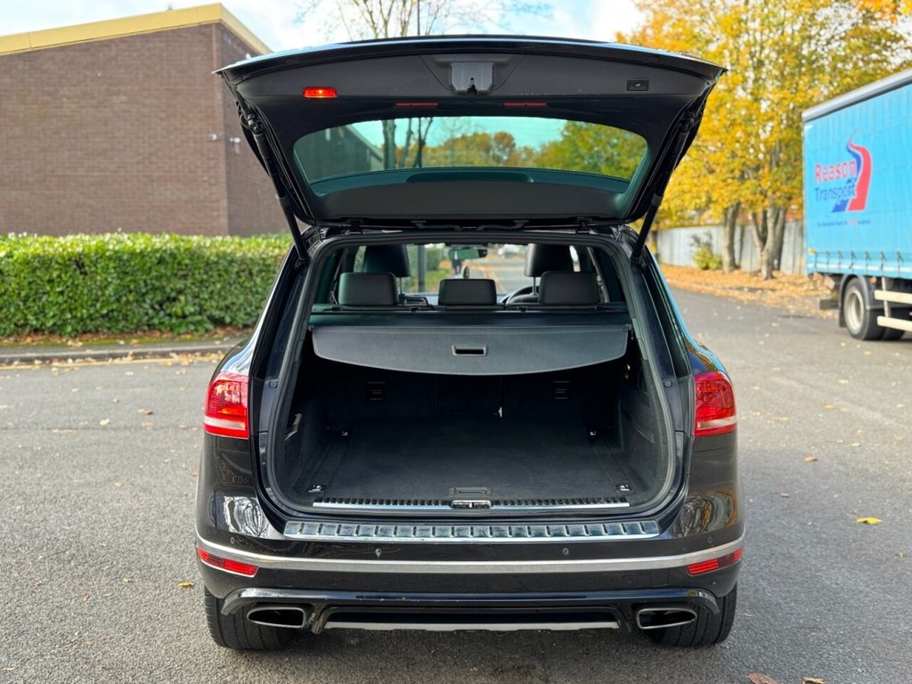 Used Volkswagen Touareg 2016 for sale - 76367992: Photo 32