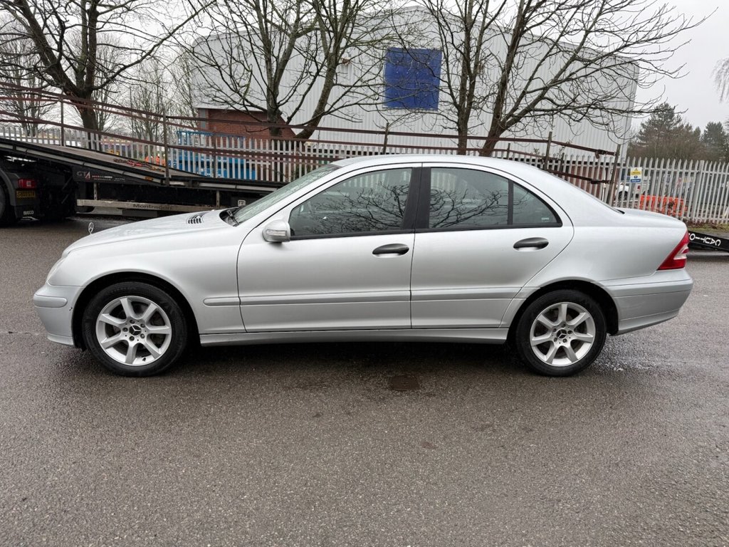 Used Mercedes-Benz C Class 2007 for sale - 77250269: Photo 4