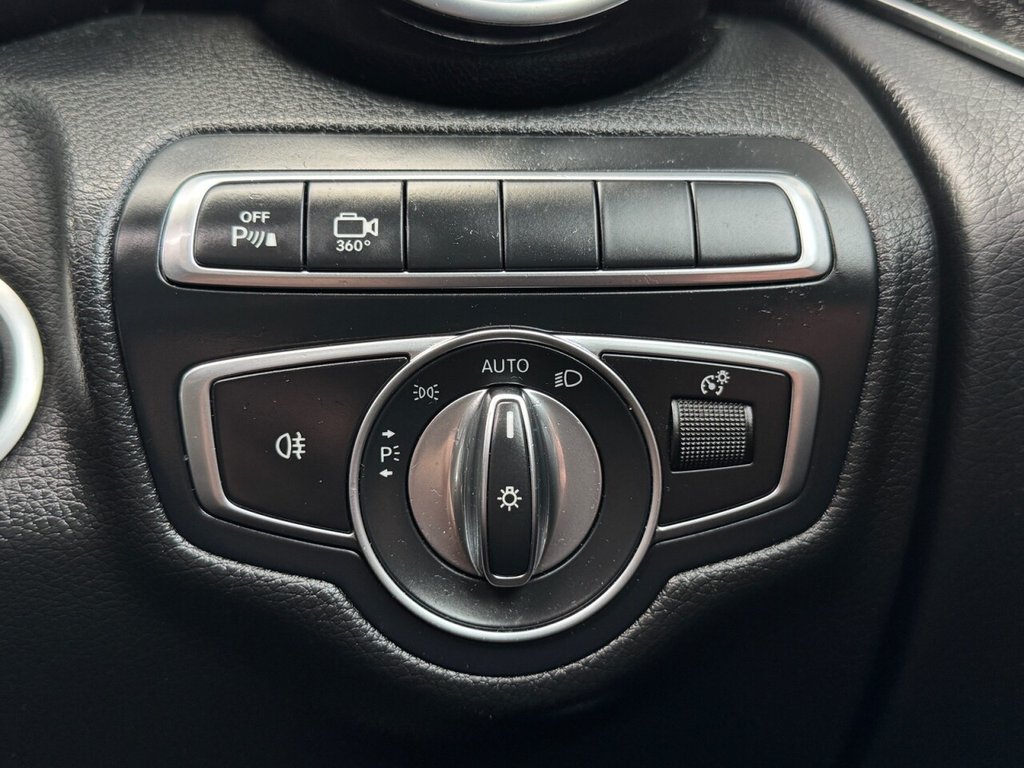 Used Mercedes-Benz GLC 2017 for sale - 77704023: Photo 32