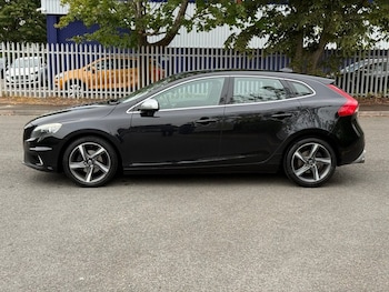 Used Volvo V40 2013 for sale - 79610716: Photo