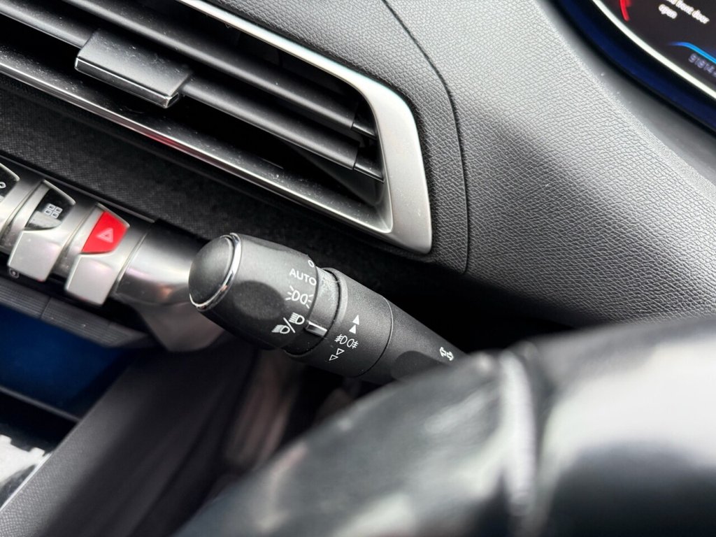 Used Peugeot 3008 2018 for sale - 77241702: Photo 27