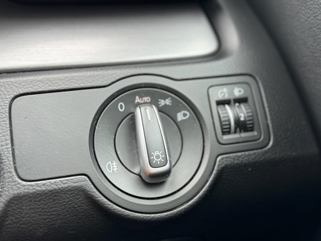 Used Volkswagen Passat 2014 for sale - 76092584: Photo 28