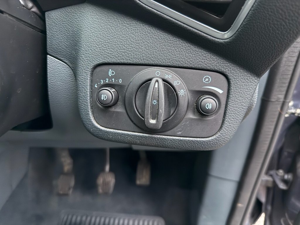 Used Ford C-Max 2011 for sale - 77188777: Photo 25