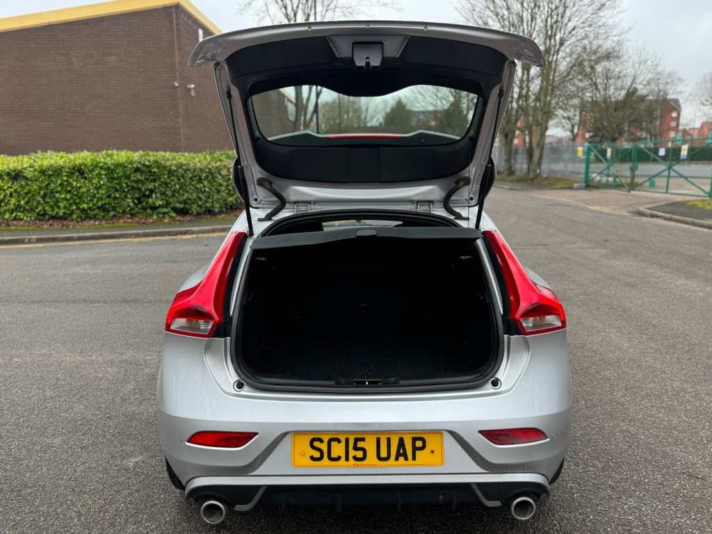 Used Volvo V40 2015 for sale - 77408674: Photo 4