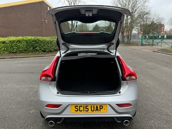 Used Volvo V40 2015 for sale - 77408674: Photo