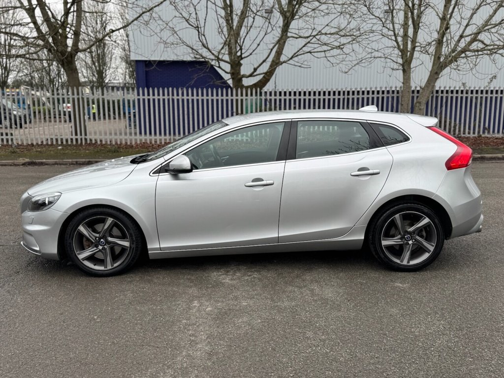 Used Volvo V40 2015 for sale - 77408674: Photo 7