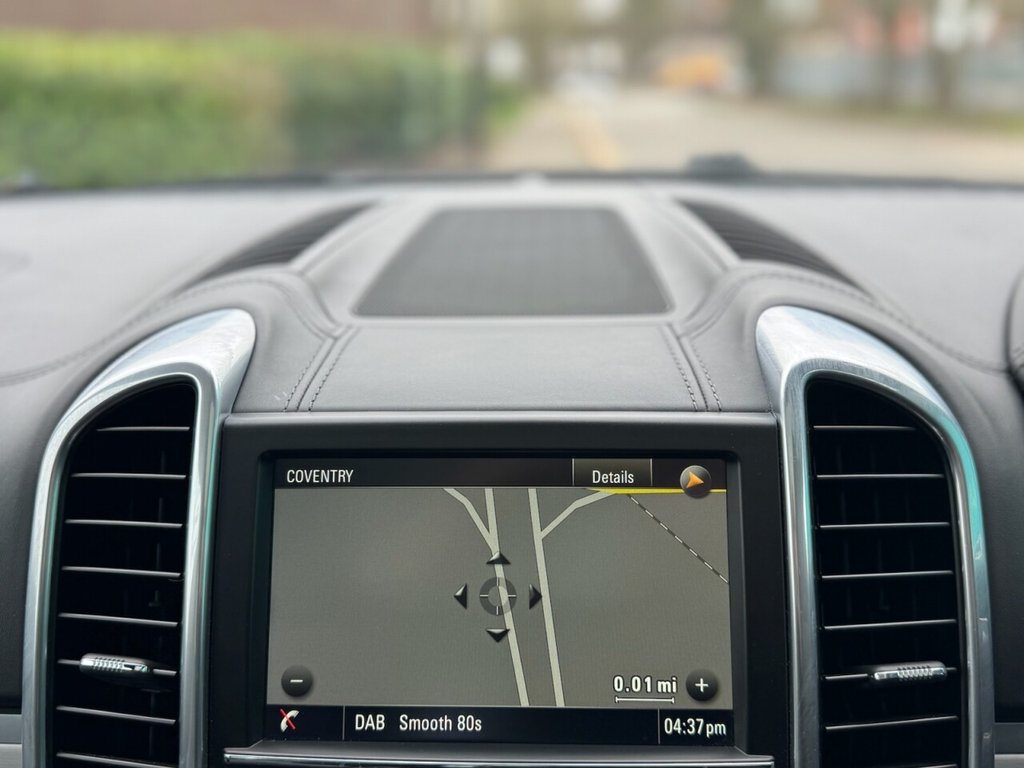 Used Porsche Cayenne 2015 for sale - 77795021: Photo 16