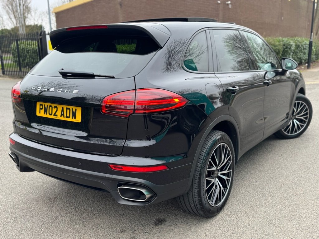 Used Porsche Cayenne 2015 for sale - 77795021: Photo 3