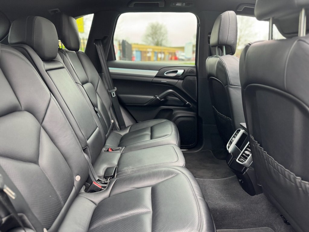Used Porsche Cayenne 2015 for sale - 77795021: Photo 33