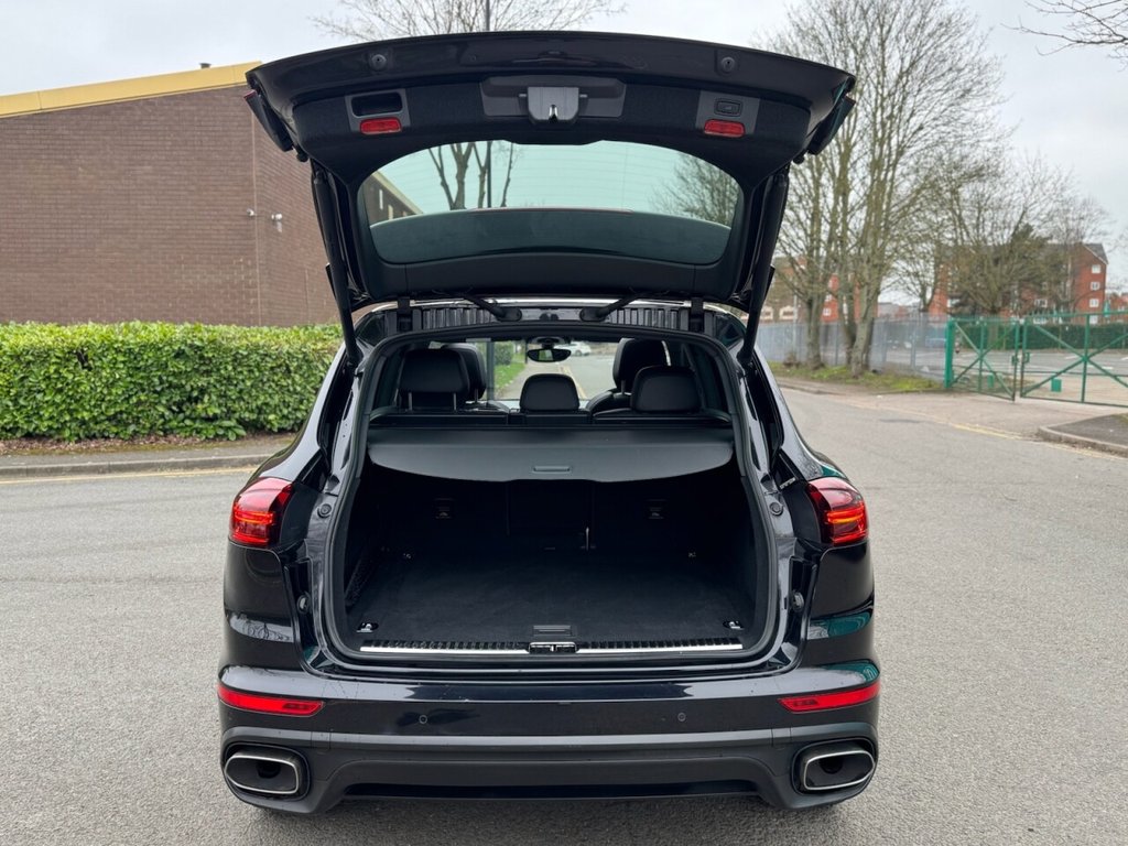 Used Porsche Cayenne 2015 for sale - 77795021: Photo 38