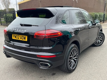 Used Porsche Cayenne 2015 for sale - 77795021: Photo