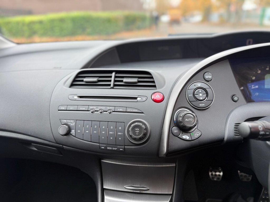 Used Honda Civic 2009 for sale - 76454617: Photo 14