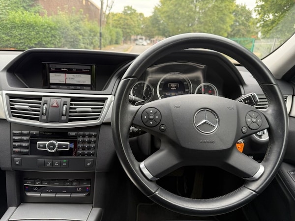 Used Mercedes-Benz E-Class 2013 for sale - 75642197: Photo 18