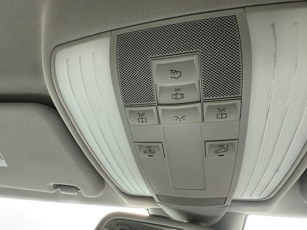 Used Mercedes-Benz E-Class 2013 for sale - 75642197: Photo 23