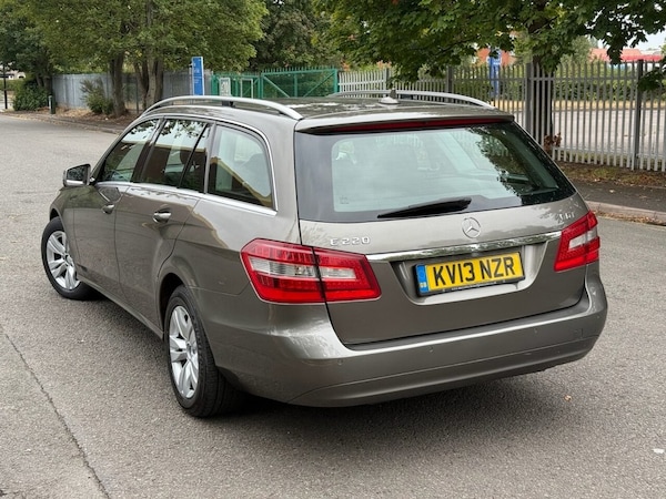 Used Mercedes-Benz E-Class 2013 for sale - 75642197: Photo 5