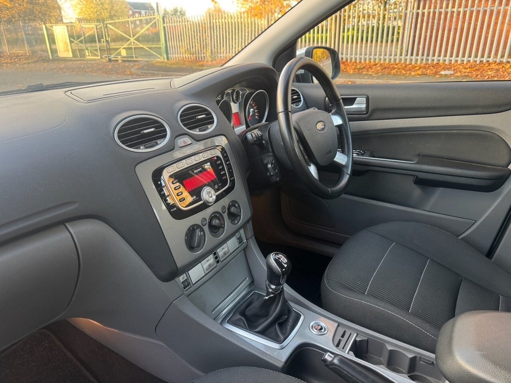 Used Ford Focus 2011 for sale - 76447076: Photo 10