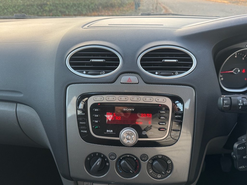 Used Ford Focus 2011 for sale - 76447076: Photo 14