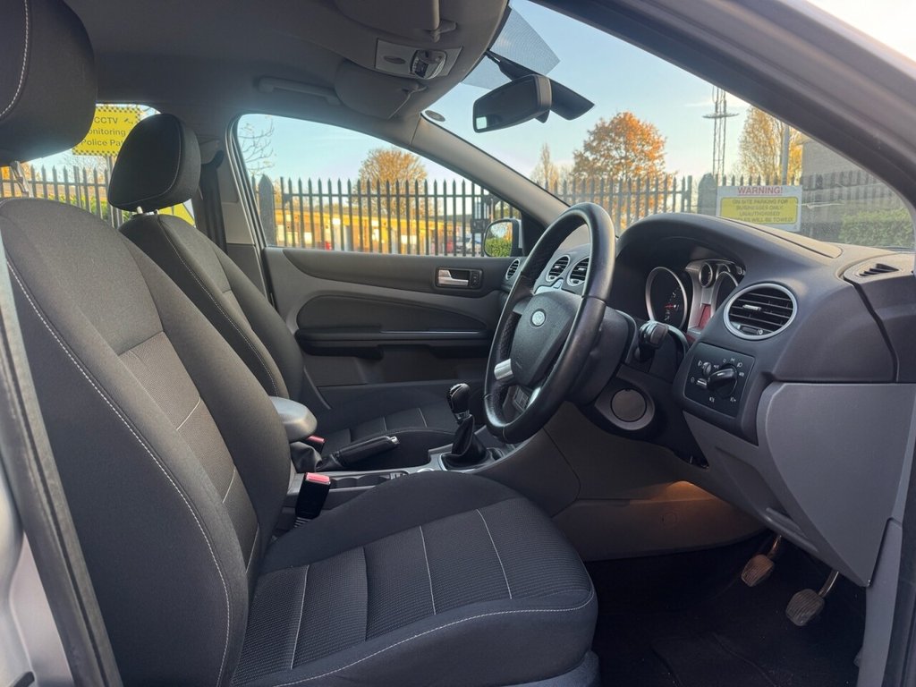 Used Ford Focus 2011 for sale - 76447076: Photo 7