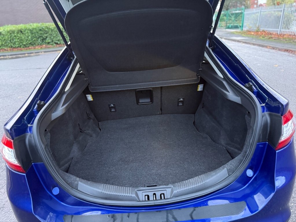 Used Ford Mondeo 2015 for sale - 76559335: Photo 28