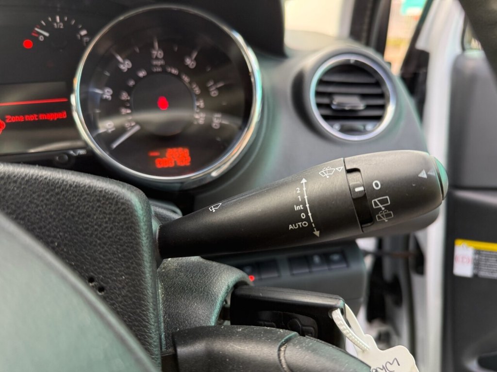 Used Peugeot 3008 2015 for sale - 77708731: Photo 21