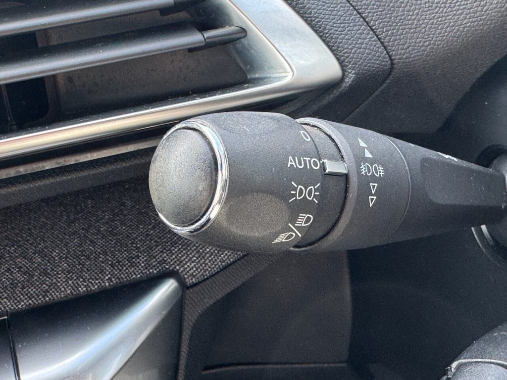 Used Peugeot 3008 2018 for sale - 77798339: Photo 25