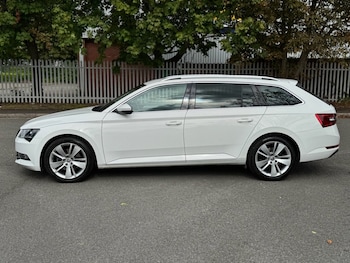 Used Skoda Superb 2017 for sale - 75832538: Photo