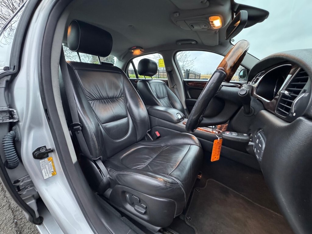 Used Jaguar XJ 2005 for sale - 77470293: Photo 10