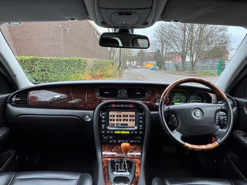 Used Jaguar XJ 2005 for sale - 77470293: Photo 12
