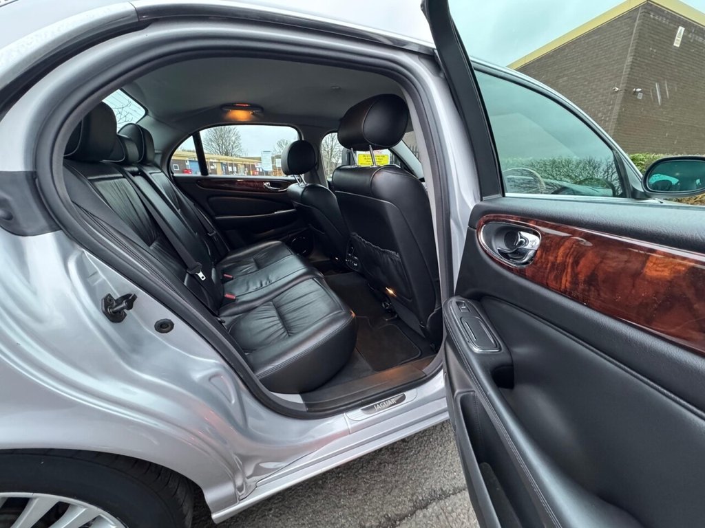 Used Jaguar XJ 2005 for sale - 77470293: Photo 17