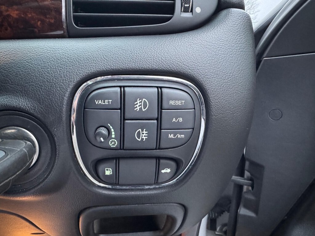 Used Jaguar XJ 2005 for sale - 77470293: Photo 21