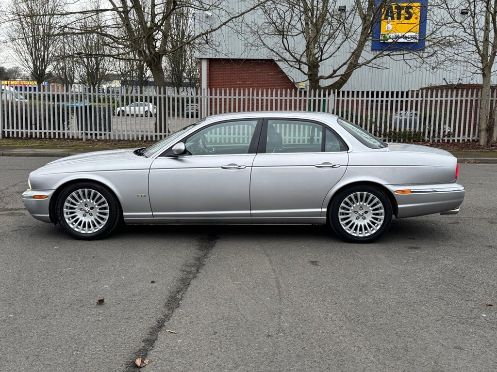 Used Jaguar XJ 2005 for sale - 77470293: Photo 4