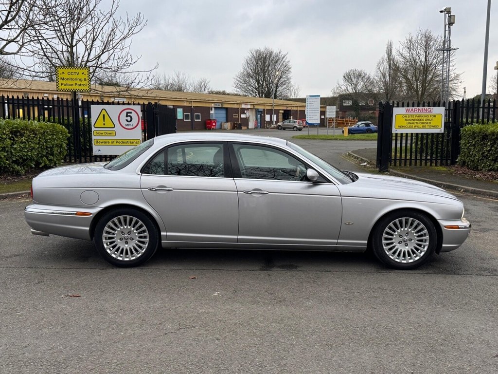Used Jaguar XJ 2005 for sale - 77470293: Photo 8