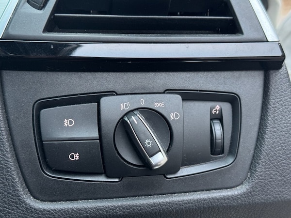 Used BMW 3 Series 2017 for sale - 76245336: Photo 32