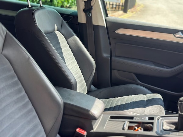 Used Volkswagen Passat 2015 for sale - 75456342: Photo 15