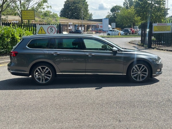 Used Volkswagen Passat 2015 for sale - 75456342: Photo 2