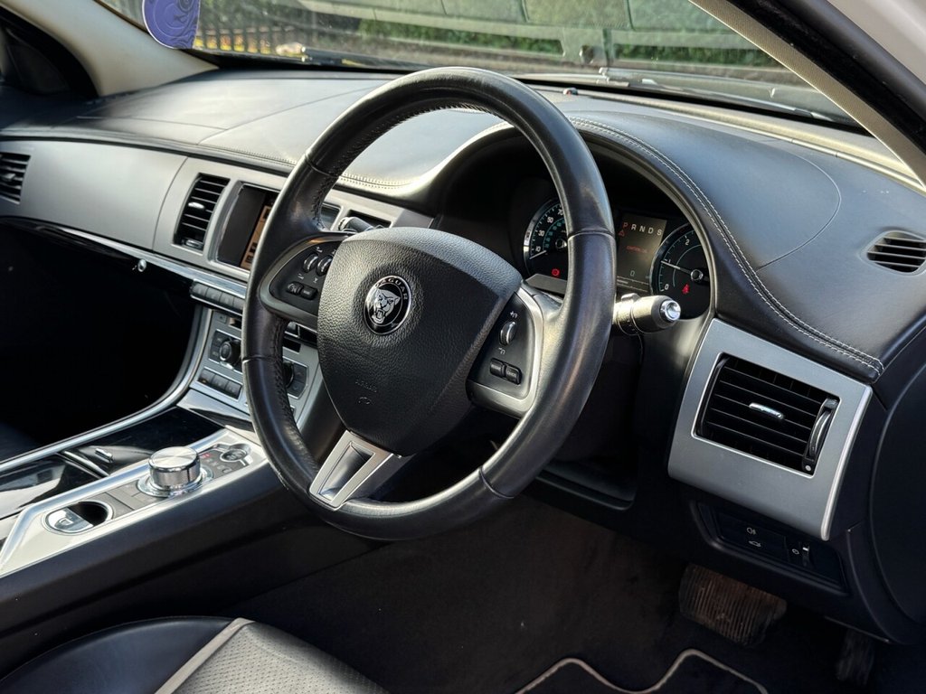 Used Jaguar XF 2015 for sale - 76740707: Photo 10