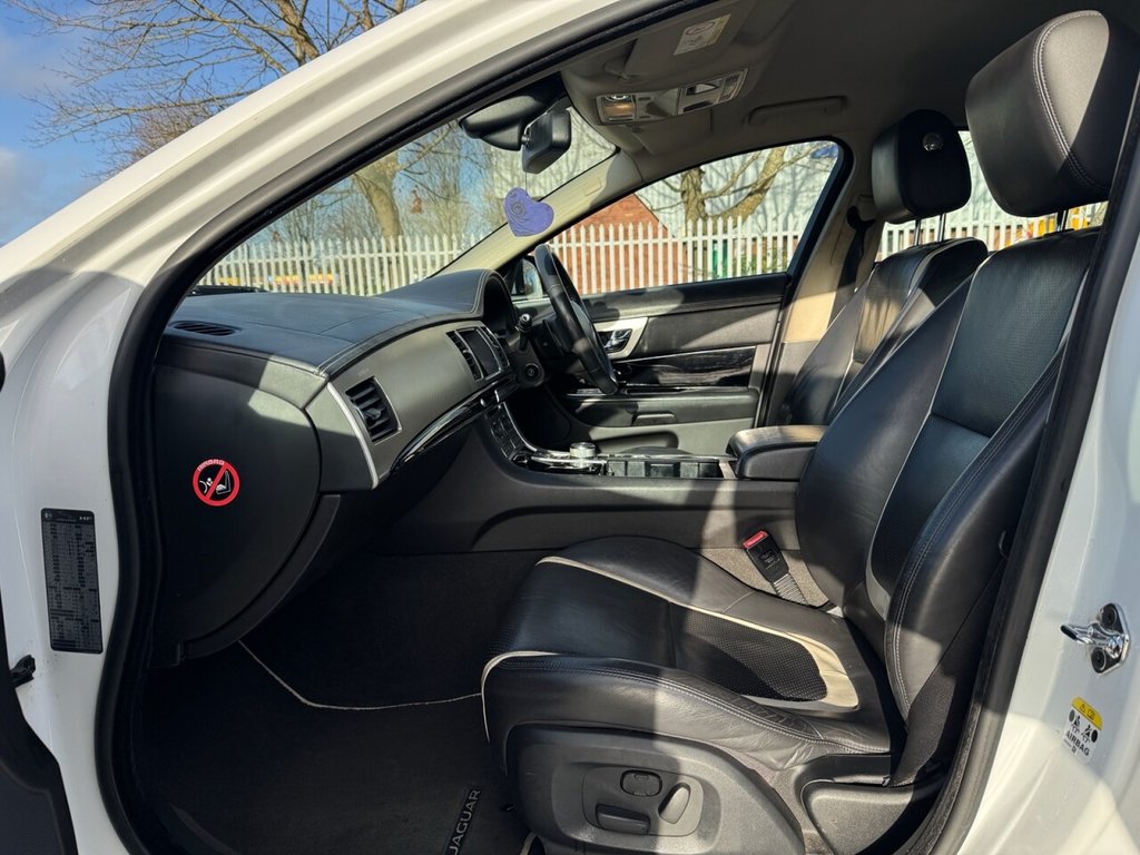 Used Jaguar XF 2015 for sale - 76740707: Photo 12