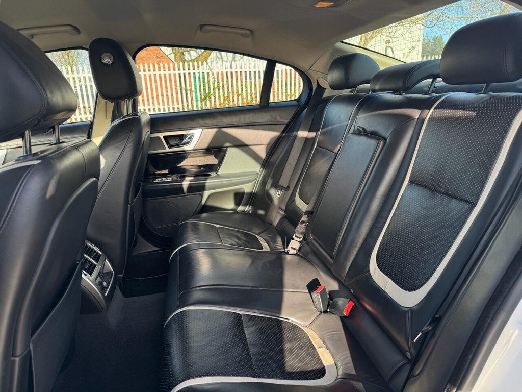 Used Jaguar XF 2015 for sale - 76740707: Photo 15