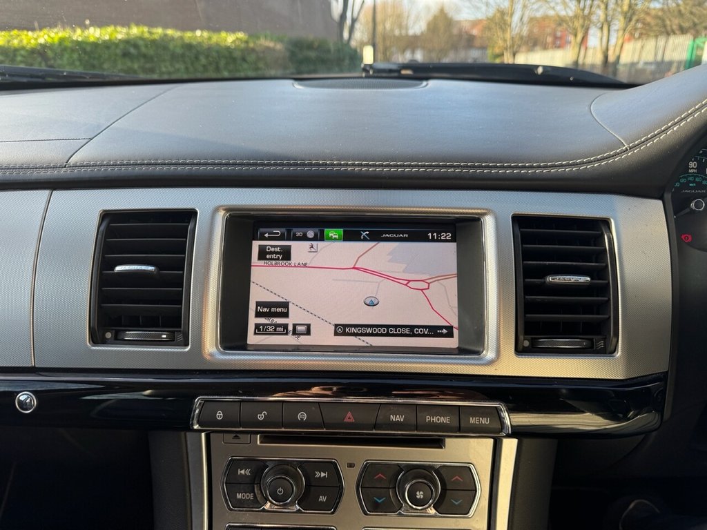 Used Jaguar XF 2015 for sale - 76740707: Photo 18