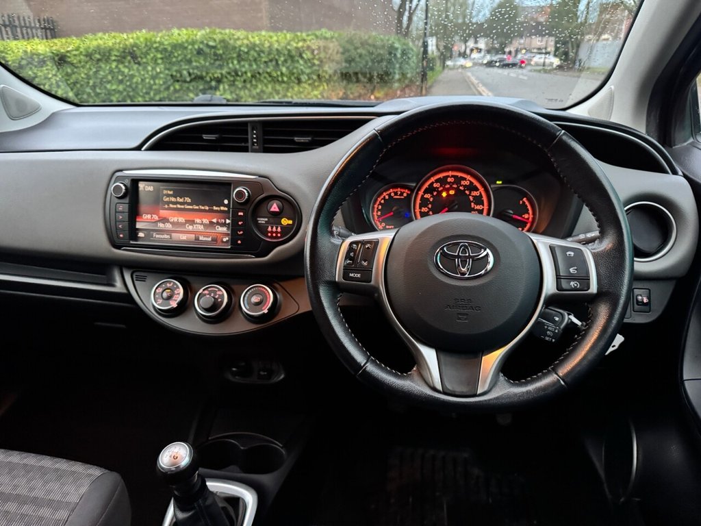 Used Toyota Yaris 2016 for sale - 77697962: Photo 11