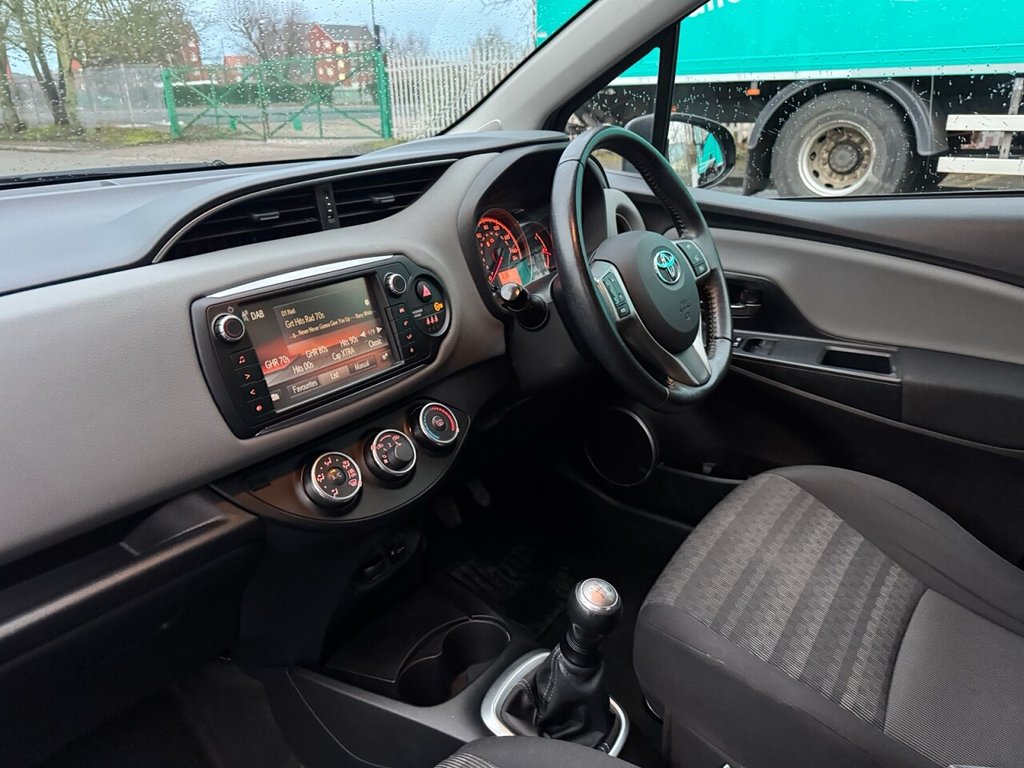 Used Toyota Yaris 2016 for sale - 77697962: Photo 14