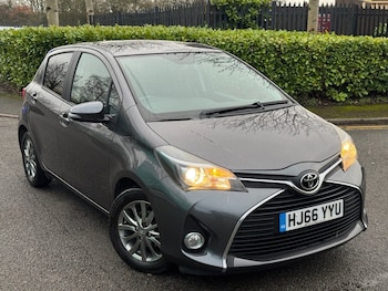 Used Toyota Yaris 2016 for sale - 77697962: Photo