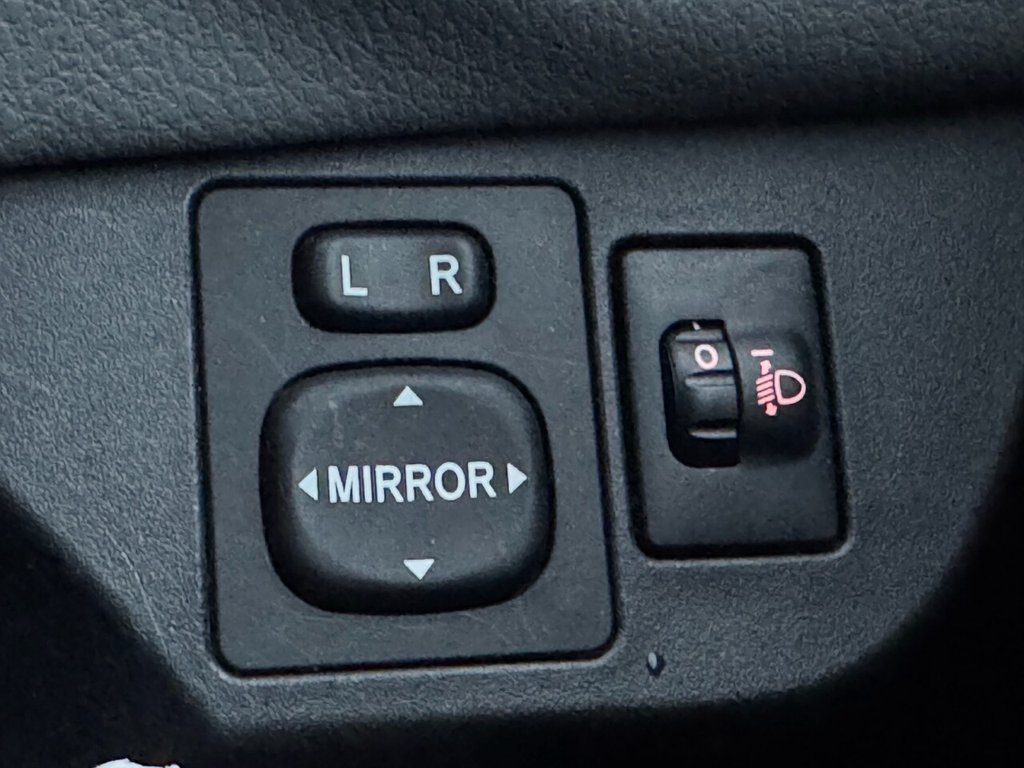 Used Toyota Yaris 2016 for sale - 77697962: Photo 23