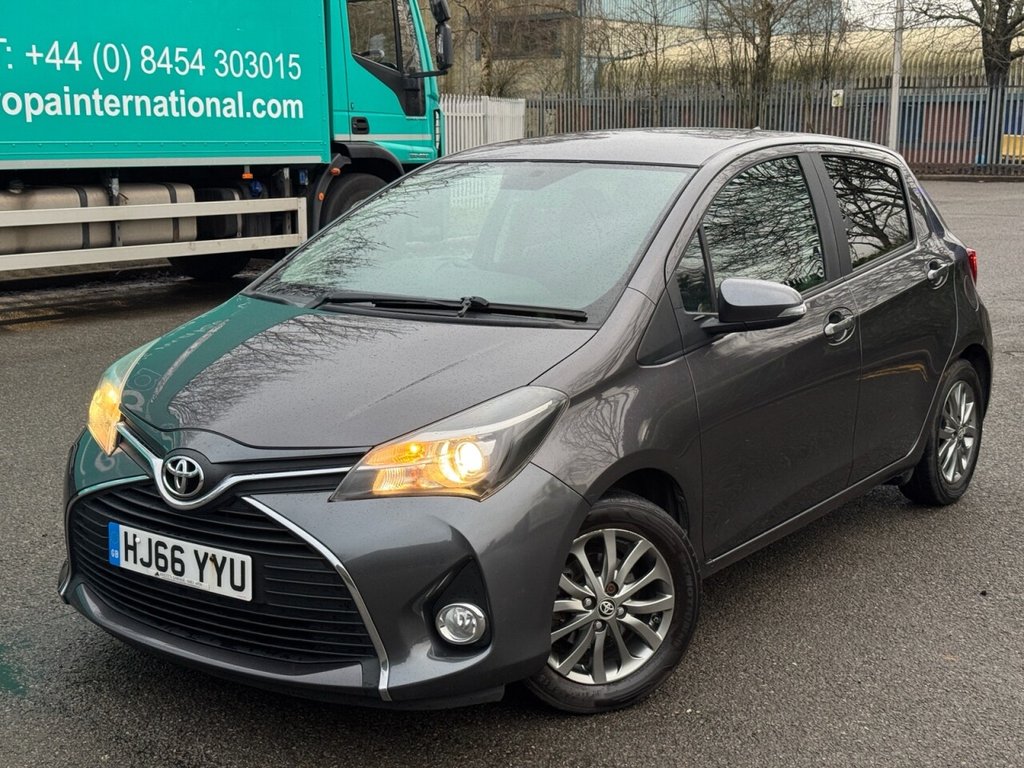 Used Toyota Yaris 2016 for sale - 77697962: Photo 3