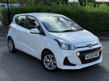 Used Hyundai i10 2019 for sale - 79437821: Photo