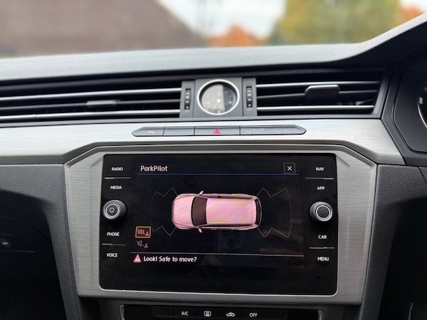 Used Volkswagen Passat 2018 for sale - 76303705: Photo 16