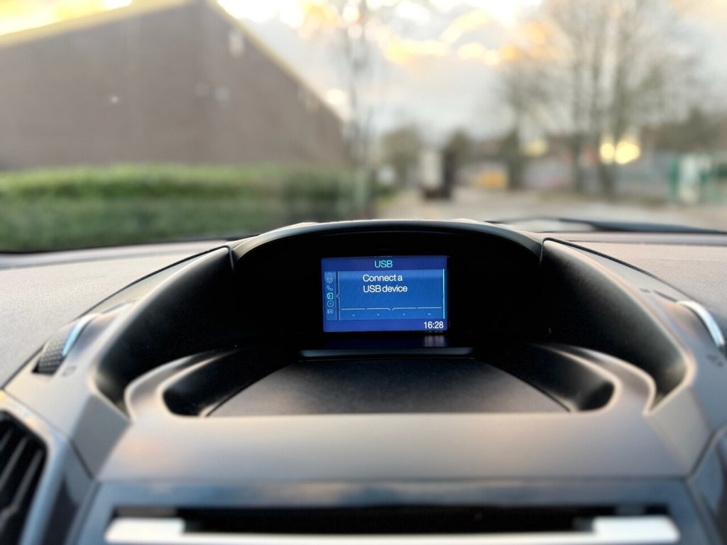 Used Ford Kuga 2015 for sale - 78044014: Photo 23